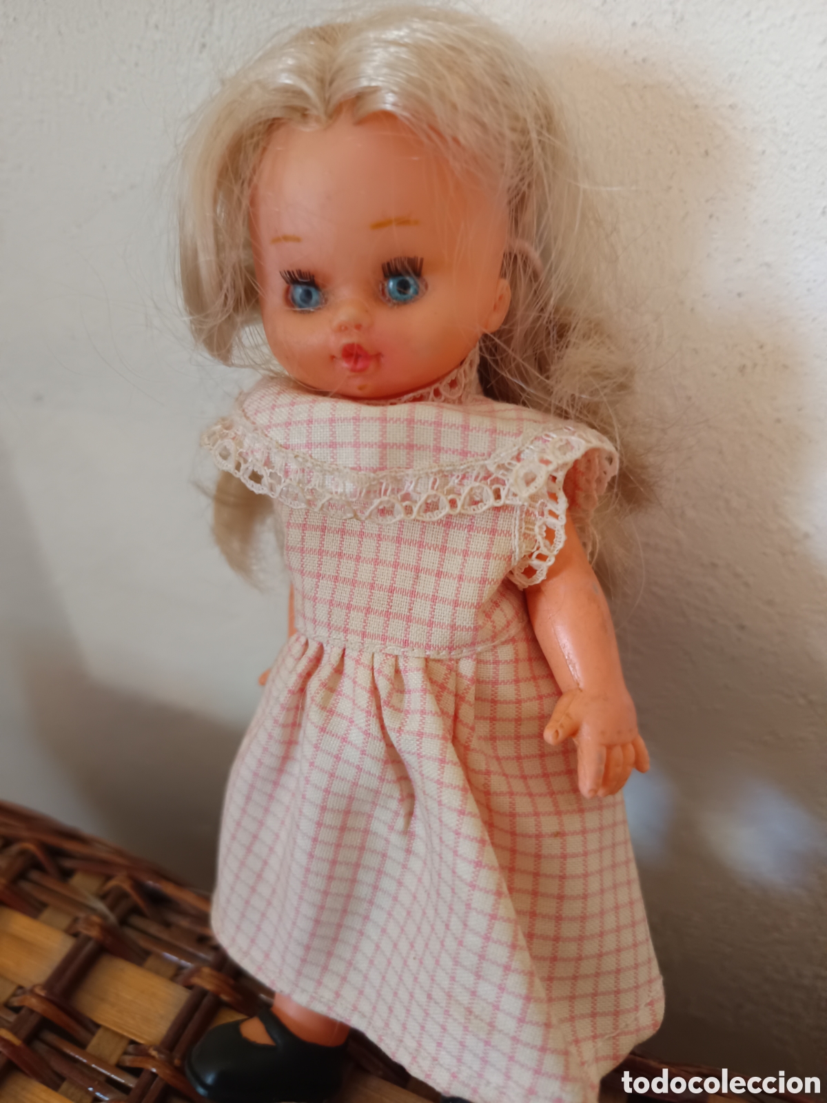 Mu&ntilde;ecas espa&ntilde;olas modernas: Mu&ntilde;eca Alina andadora bb con ropa original - Foto 2
