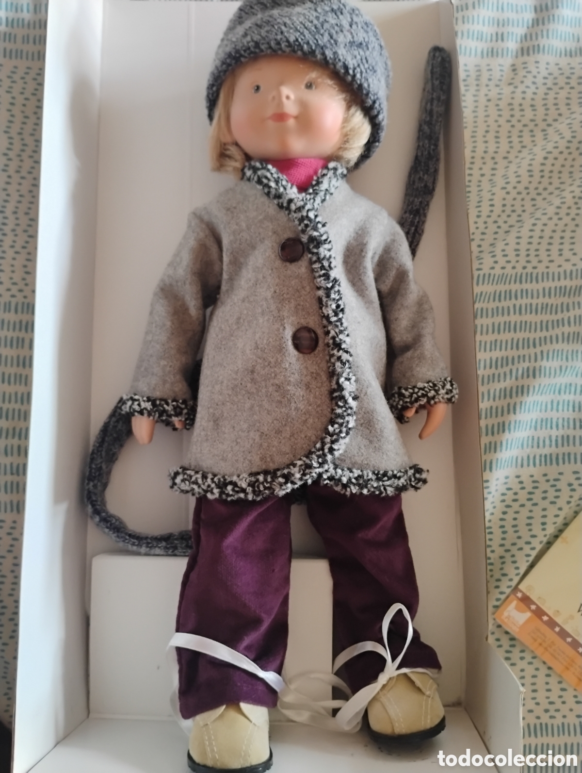 Mu&ntilde;ecas espa&ntilde;olas modernas: Mu&ntilde;eca HOLLY KATY White Balloon. Nueva en Caja con Certificado