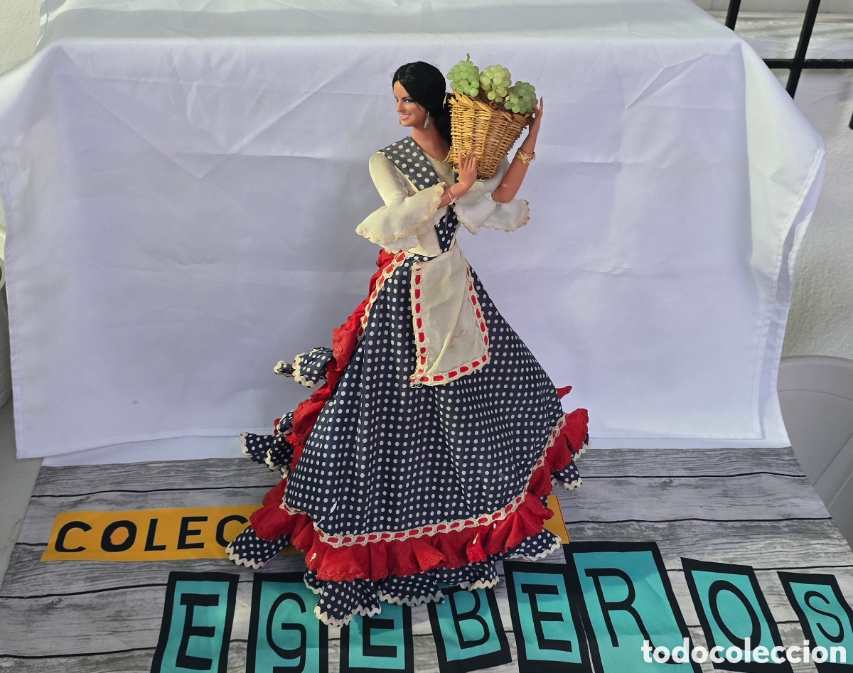 Mu&ntilde;ecas espa&ntilde;olas modernas: MU&Ntilde;ECA MARIN. MUJER VENDIMIADORA. VENDIMIA . CHICLANERA 45 CM ALTO. CON PIE. VER FOTOS