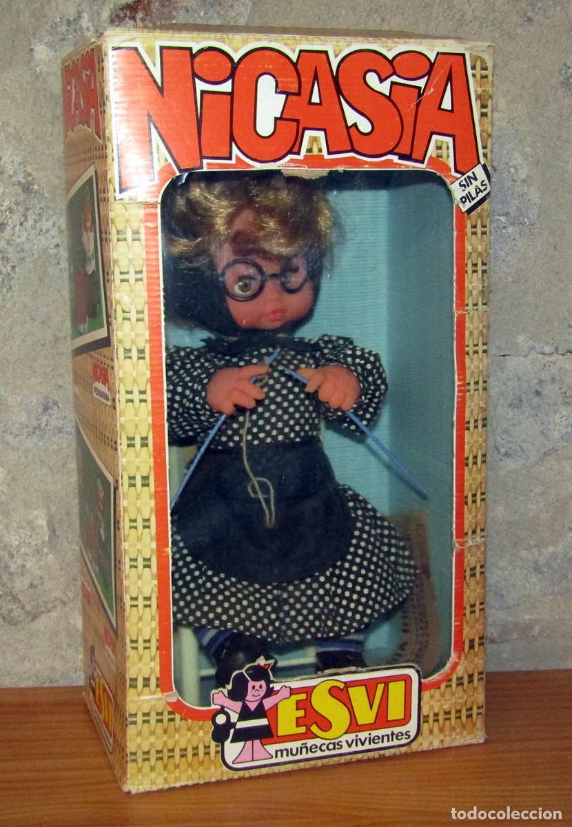 Mu&ntilde;ecas espa&ntilde;olas modernas: ANTIGUA MU&Ntilde;ECA NICASIA TRICOTONA TRICOTA DE ESVI - NUEVA Y EN SU CAJA - A&Ntilde;OS 70 - FUNCIONANDO
