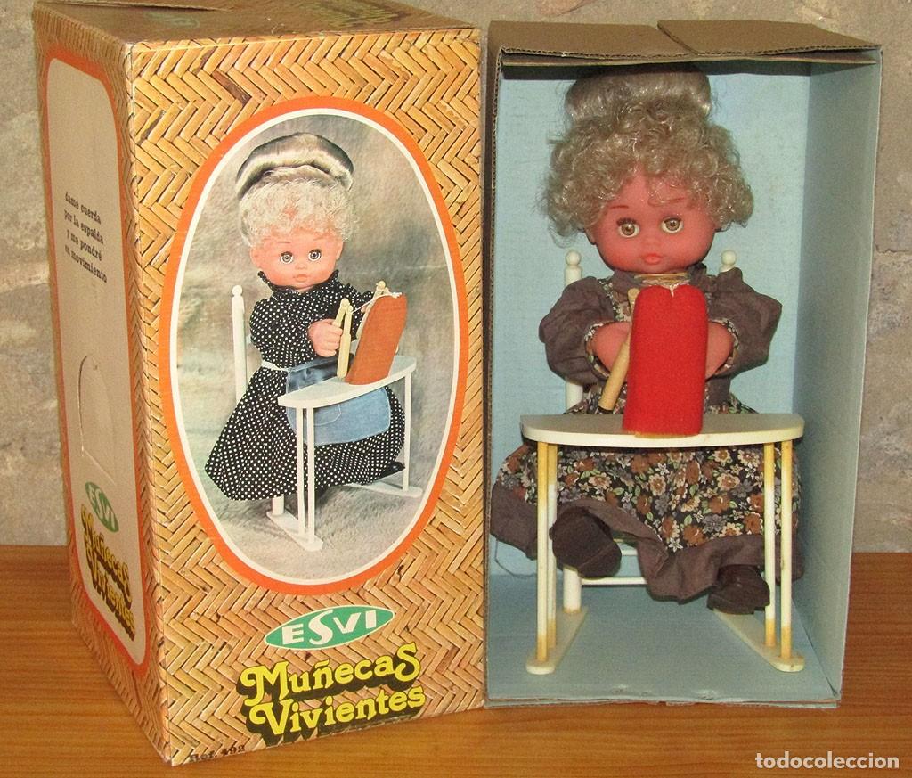 Mu&ntilde;ecas espa&ntilde;olas modernas: ANTIGUA MU&Ntilde;ECA NICASIA BOLILLOS DE ESVI - NUEVA Y EN SU CAJA - A&Ntilde;OS 70 - FUNCIONANDO