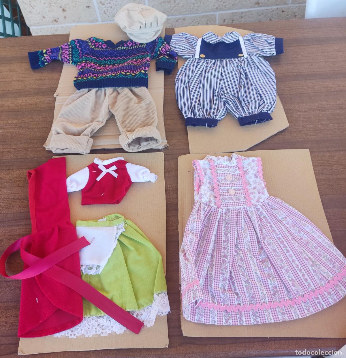 Mu&ntilde;ecas espa&ntilde;olas modernas: Cuatro conjuntos/ropa/ vestidos para mu&ntilde;ecos a estrenar.