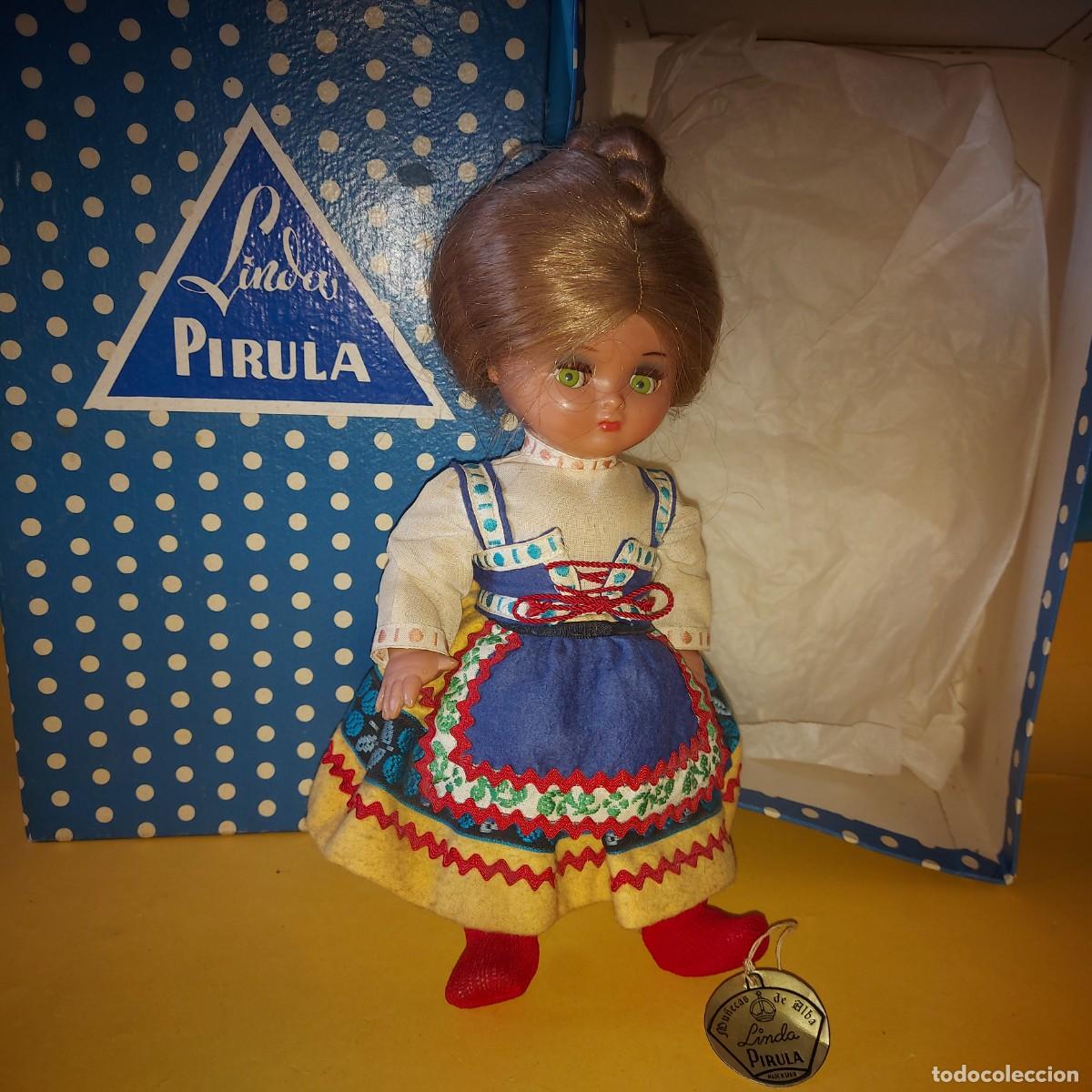 Mu&ntilde;ecas espa&ntilde;olas modernas: MU&Ntilde;ECA LINDA PIRULA CON TRAJE REGIONAL ASTURIANO
