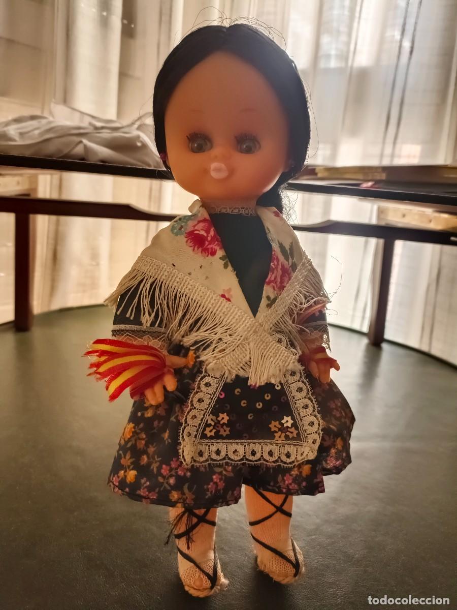 Mu&ntilde;ecas espa&ntilde;olas modernas: Mu&ntilde;eca regional a&ntilde;os 70.