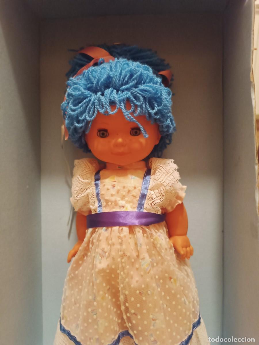 Mu&ntilde;ecas espa&ntilde;olas modernas: Mu&ntilde;eca Mayra Mu&ntilde;ecas B.B. pelo azul NUEVA en caja original