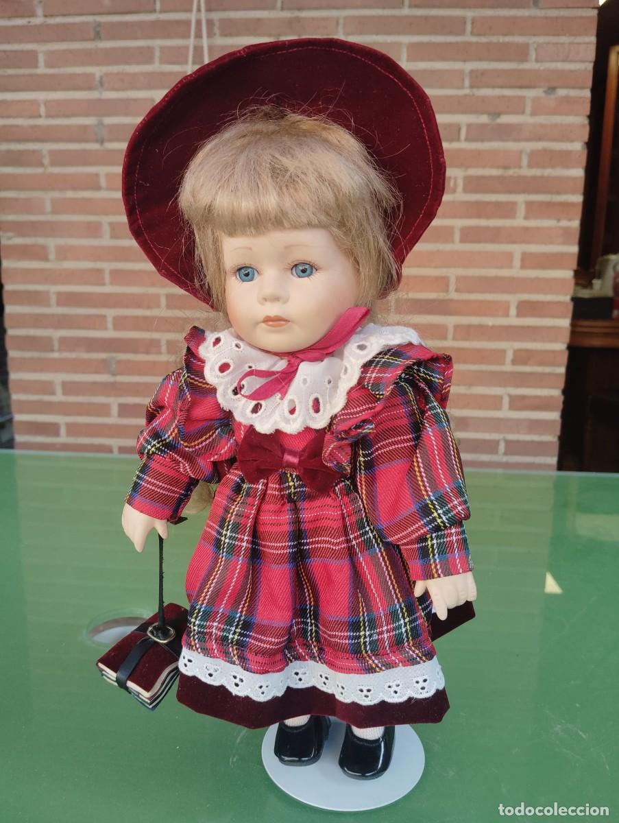 Mu&ntilde;ecas espa&ntilde;olas modernas: Mu&ntilde;eca porcelana colecci&oacute;n Leonardo vintage