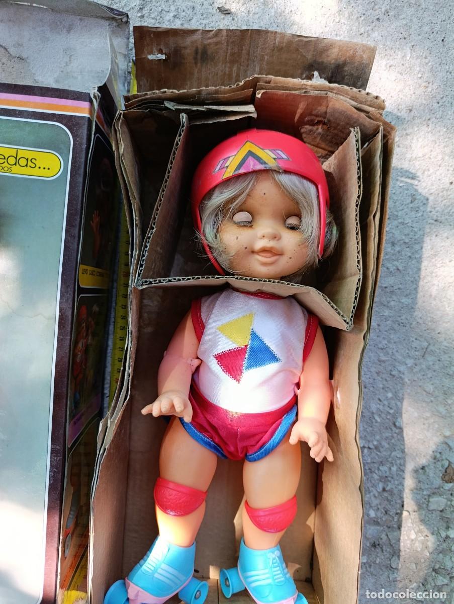 Mu&ntilde;ecas espa&ntilde;olas modernas: mu&ntilde;eca romina vicma nueva en caja sin uso de almac&eacute;n necesita aseo revisi&oacute;n embalaje mal estado