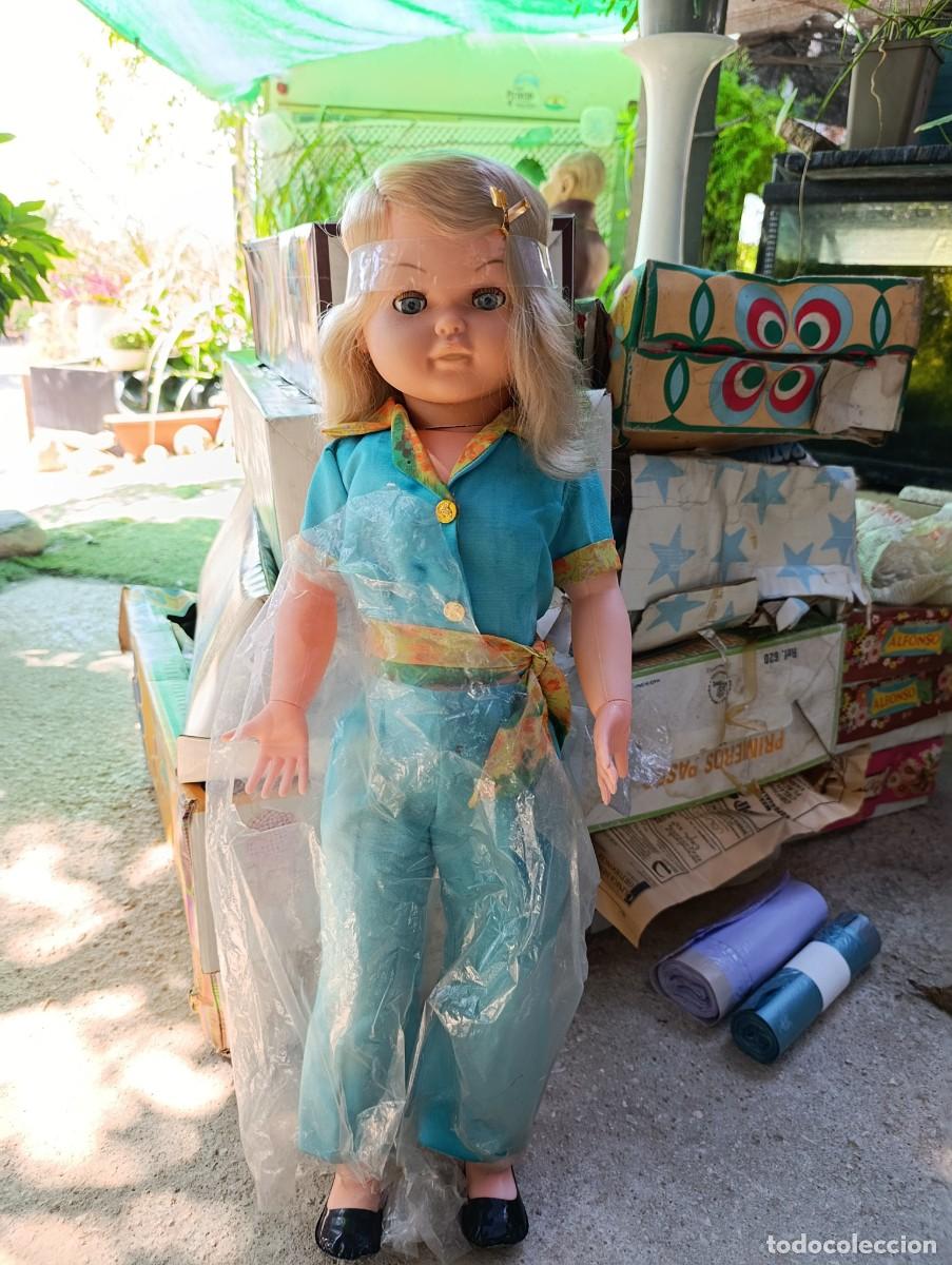 Mu&ntilde;ecas espa&ntilde;olas modernas: mu&ntilde;eca sally de bb andadora nueva en caja sin uso de almac&eacute;n necesita aseo revisi&oacute;n embalaje mal