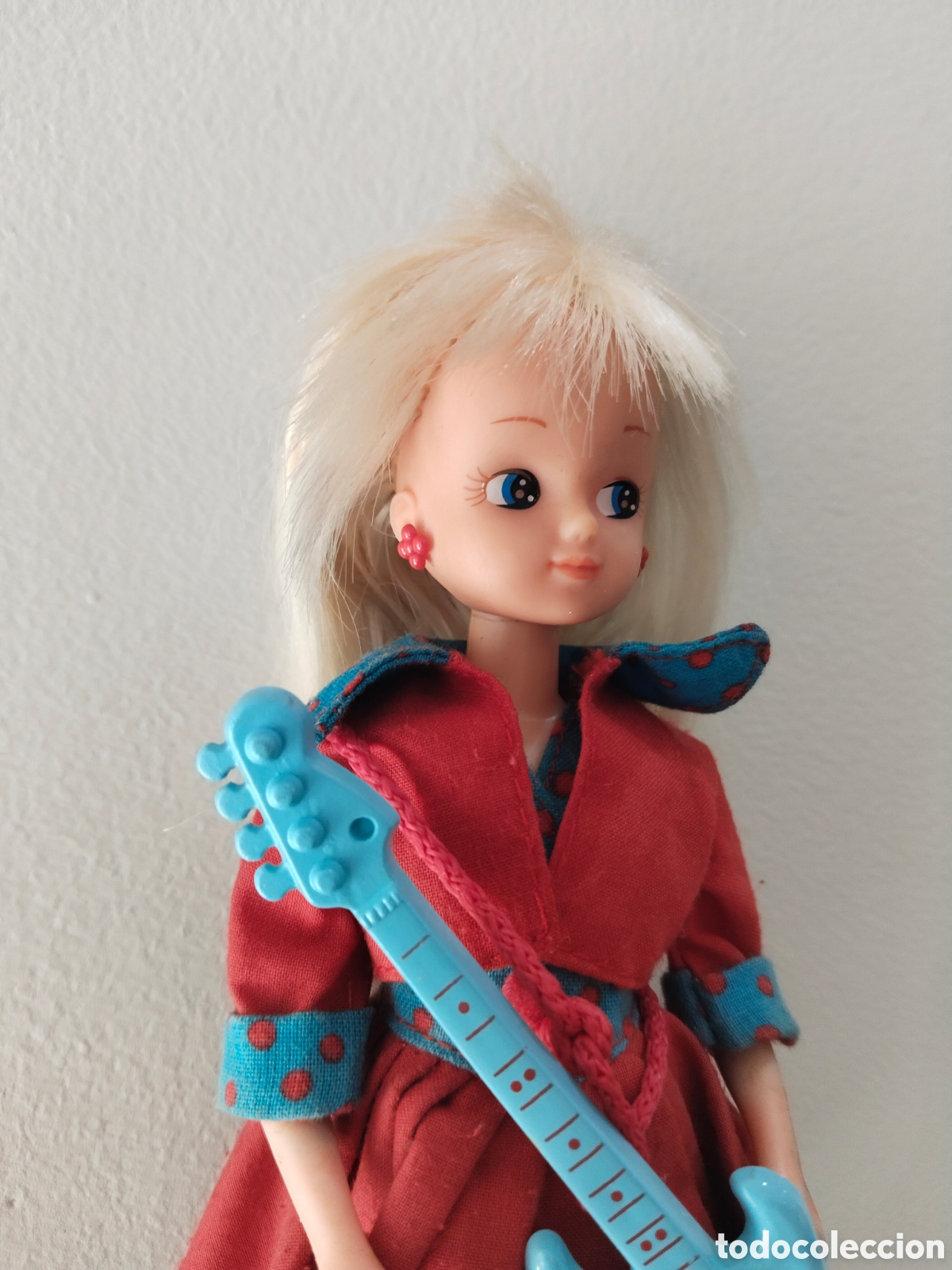 Mu&ntilde;ecas espa&ntilde;olas modernas: MU&Ntilde;ECA CHABEL YEYE CON GUITARRA - Foto 2