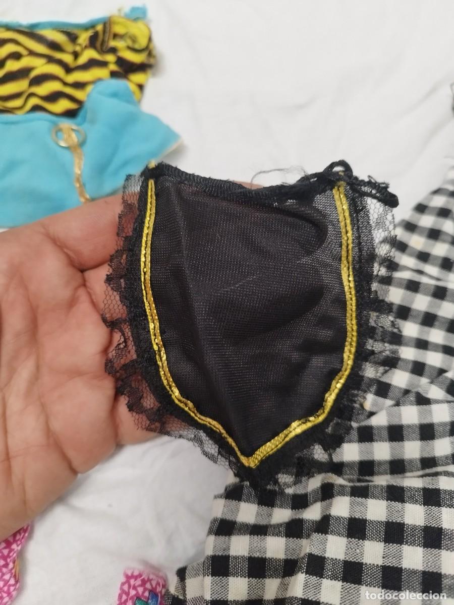 Mu&ntilde;ecas espa&ntilde;olas modernas: Lote de ropa de mu&ntilde;eca, vestidos y accesorios. - Foto 6
