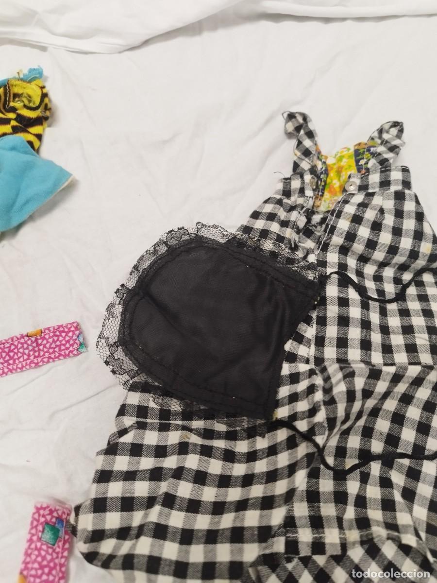 Mu&ntilde;ecas espa&ntilde;olas modernas: Lote de ropa de mu&ntilde;eca, vestidos y accesorios. - Foto 7