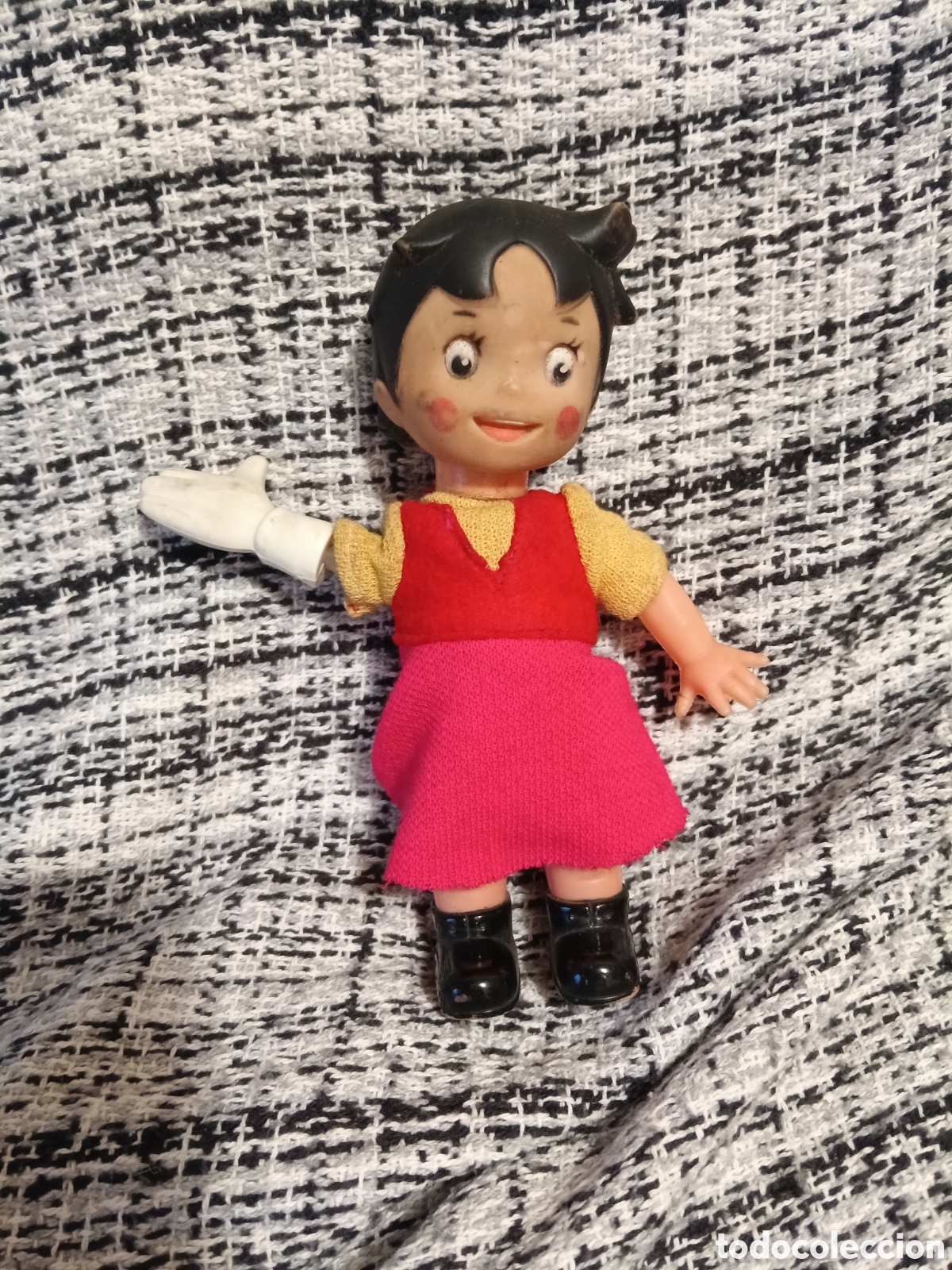 Mu&ntilde;ecas espa&ntilde;olas modernas: Heidi figura a cuerda a&ntilde;os 70