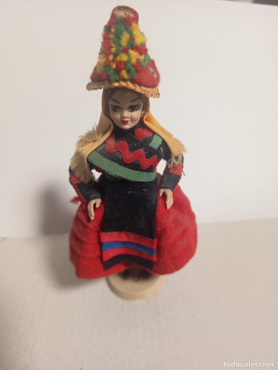 Mu&ntilde;ecas espa&ntilde;olas modernas: ANTIGUA MU&Ntilde;ECA BEIBI MADE IN SPAIN CON TRAJE TIPICO A&Ntilde;OS 60-70