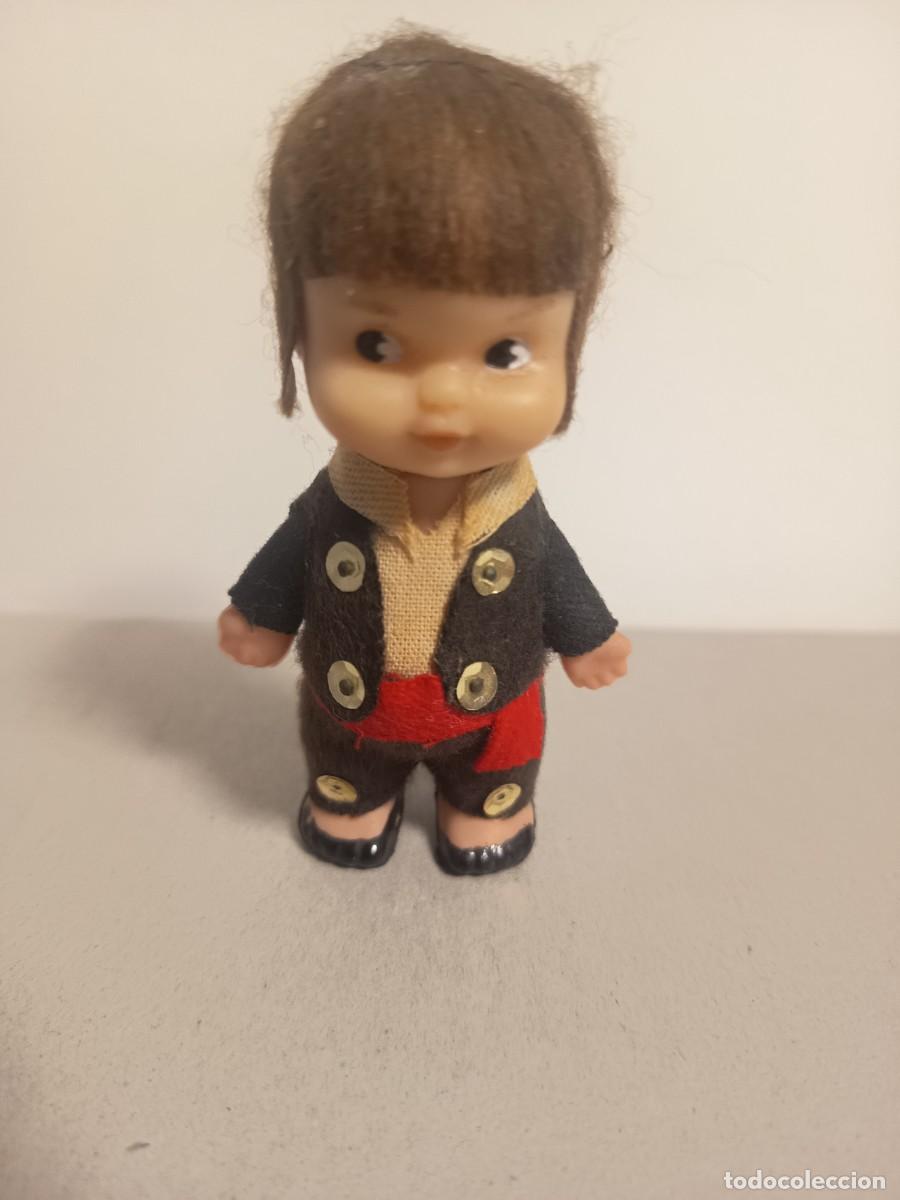 Mu&ntilde;ecas espa&ntilde;olas modernas: ANTIGUA MU&Ntilde;ECA TIN TAN DE FAMOSA ORIGINAL CON TRAJE TIPICO REGIONAL A&Ntilde;OS 60-70
