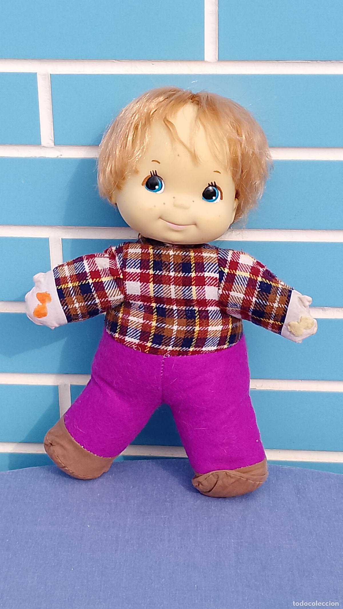 Mu&ntilde;ecas espa&ntilde;olas modernas: Antiguo mu&ntilde;eco Baby Notas de Mattel de 1974