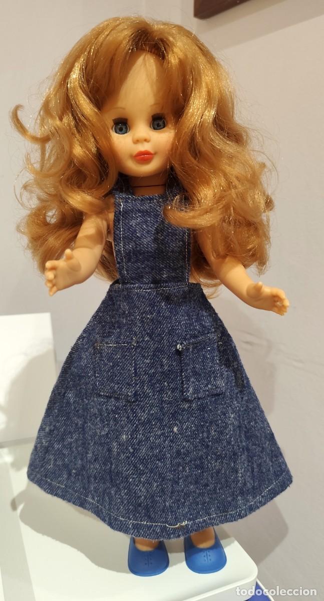 Mu&ntilde;ecas espa&ntilde;olas modernas: MU&Ntilde;ECA KIKA - PELIRROJA PECAS PELO ONDULADO - MUY BUEN ESTADO, IMPECABLE