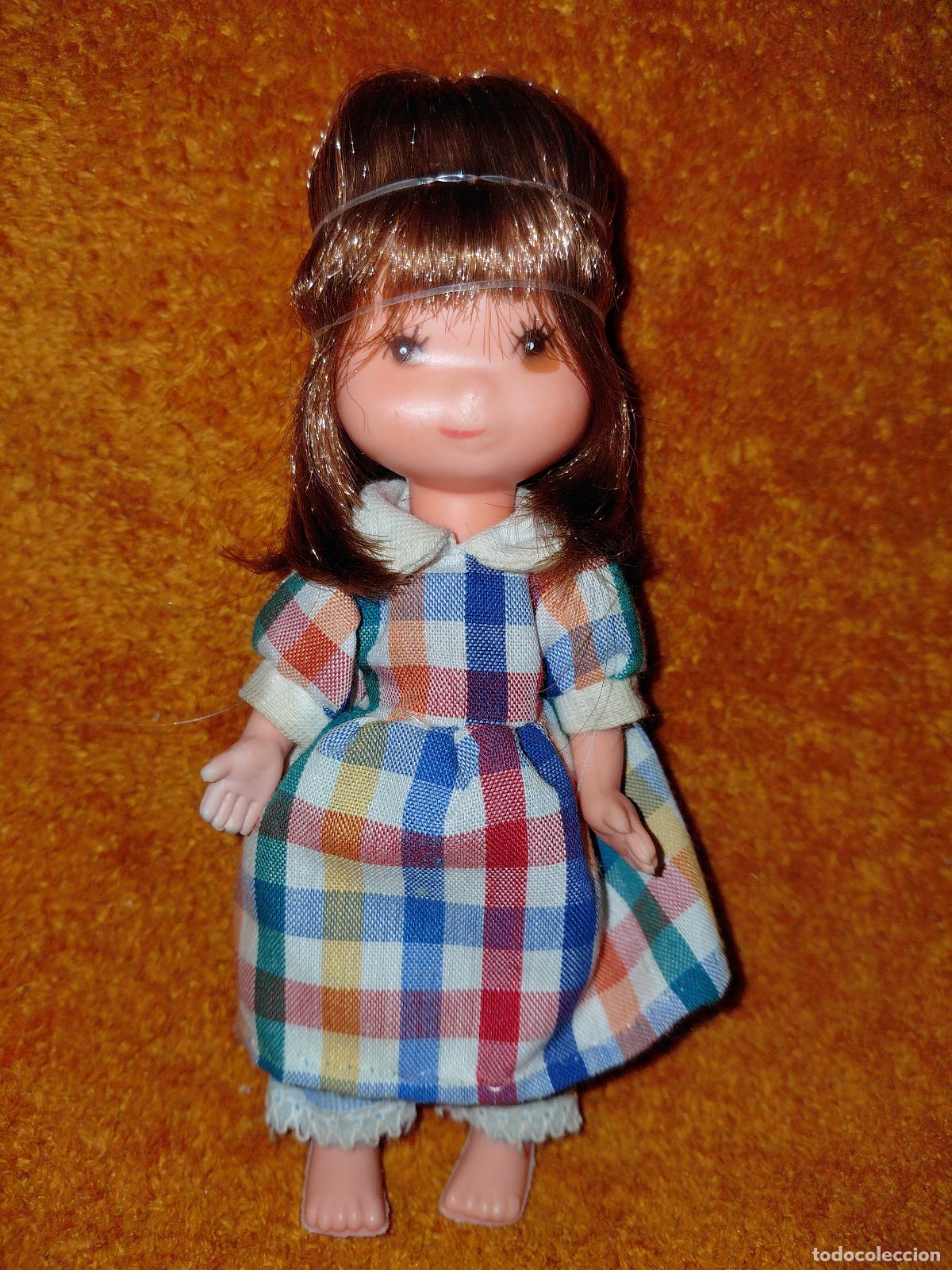 Mu&ntilde;ecas espa&ntilde;olas modernas: MU&Ntilde;ECA LAURA DE LAS MONTA&Ntilde;AS DE TOYSE