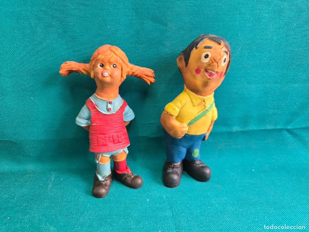 Mu&ntilde;ecas espa&ntilde;olas modernas: PAREJA DE MU&Ntilde;ECOS DE PLASTICO FLOCADO , MARCO Y PIPI CALZASLARGAS
