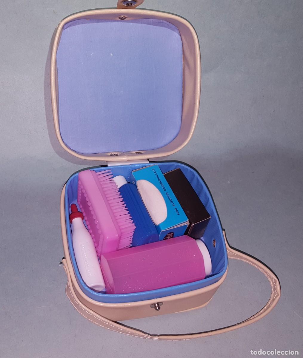 Mu&ntilde;ecas espa&ntilde;olas modernas: NECESER MALETIN CON ACCESORIOS MU&Ntilde;ECA - Foto 1