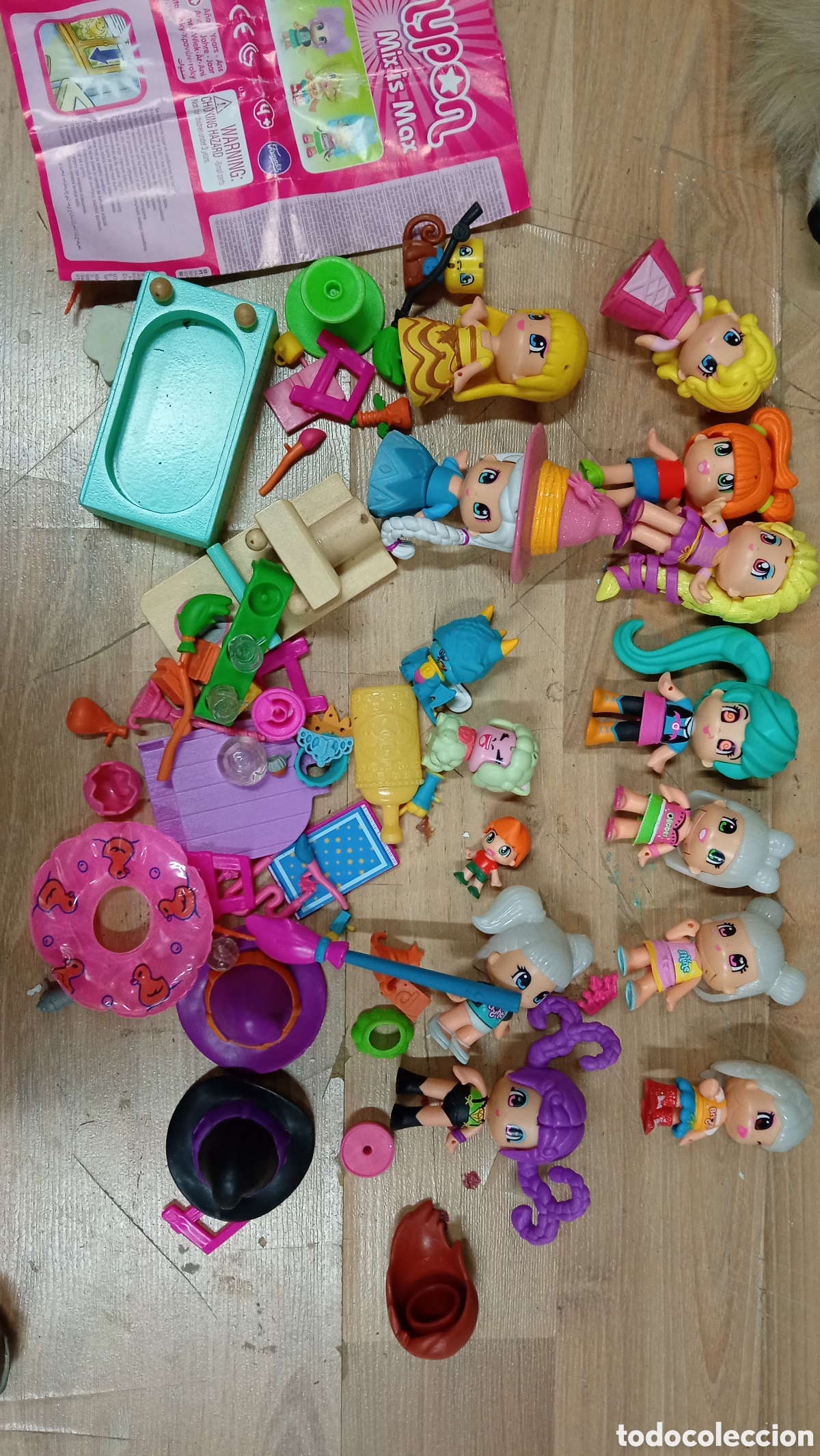 Mu&ntilde;ecas espa&ntilde;olas modernas: Lote de pinypon figuras ,piezas varios