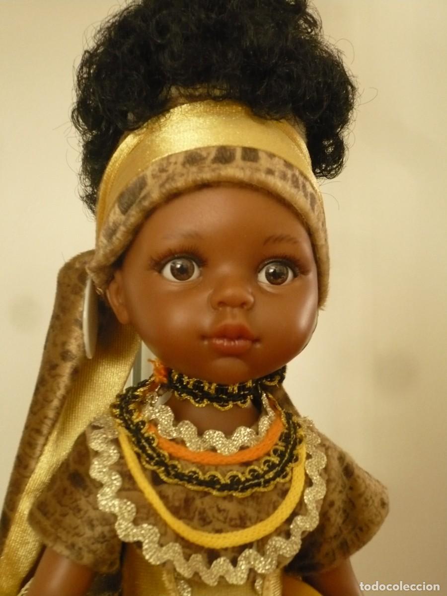 Bonecas Espanholas Modernas: Mu&ntilde;eca Nora Africa Paola Reina. Las amigas. Con su caja