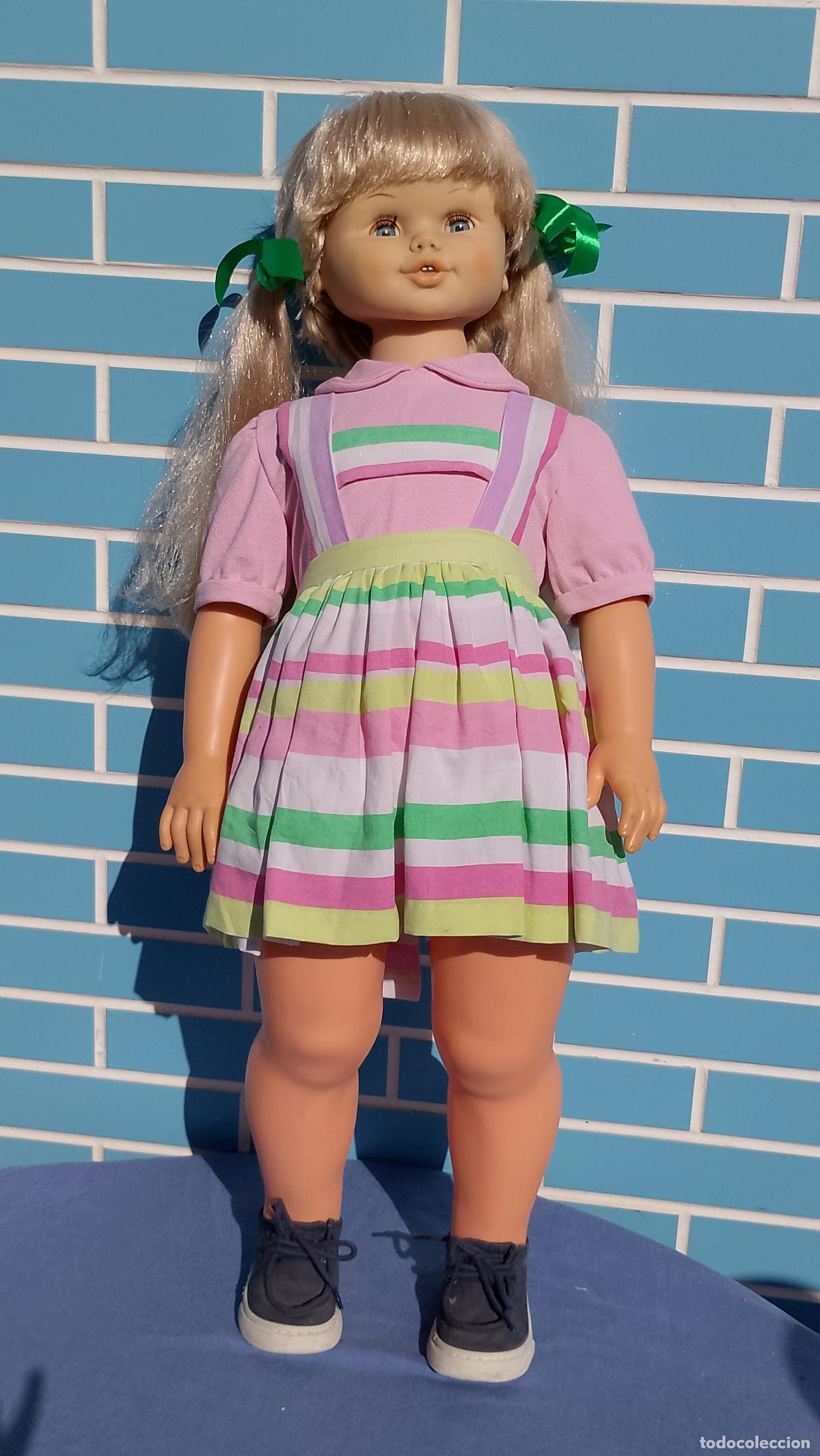 Moderne spanische Puppen: Mu&ntilde;eca grande antigua Rosaura de Jesmar de 90 cm