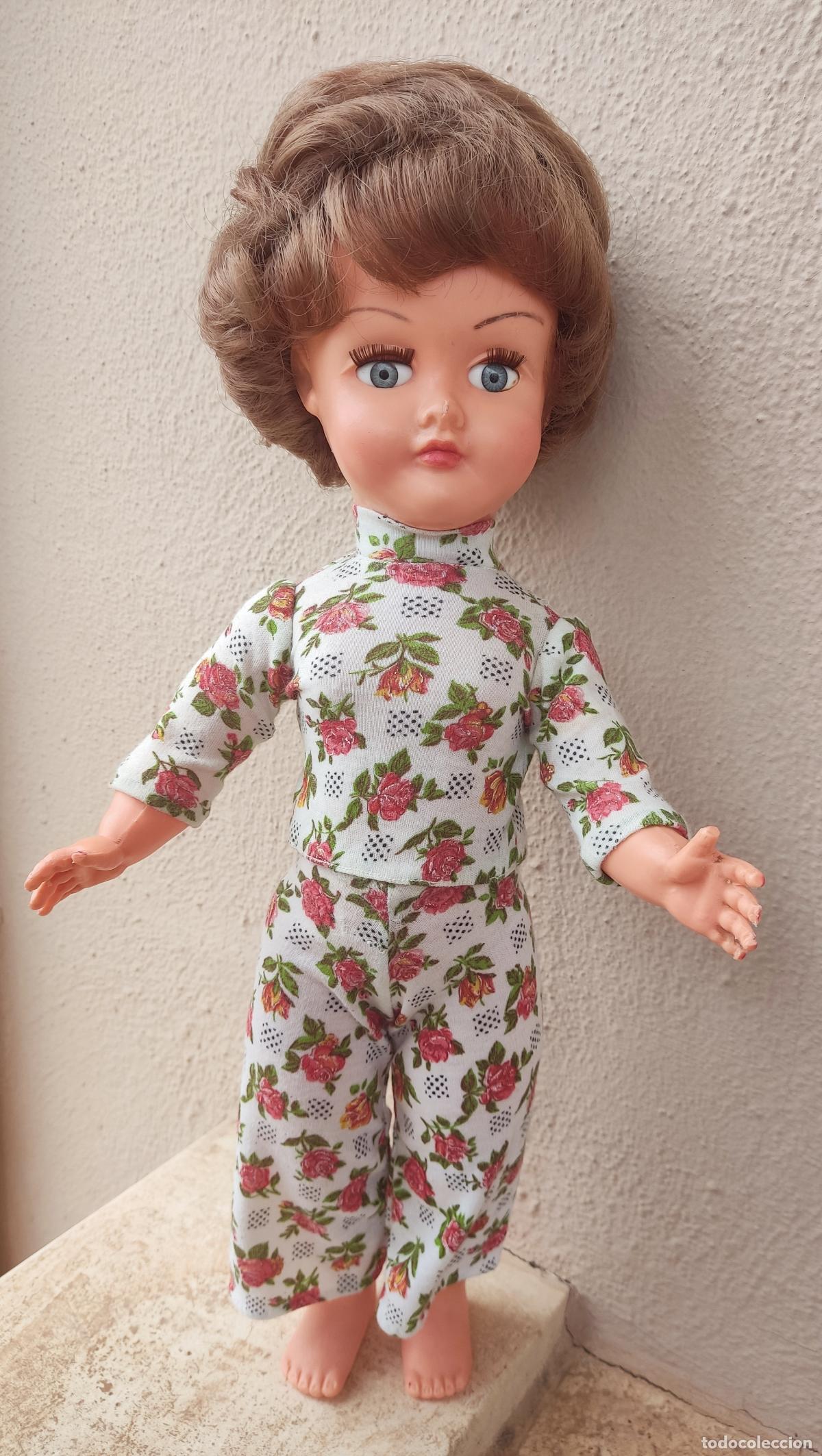 Mu&ntilde;ecas espa&ntilde;olas modernas: Mu&ntilde;eca italiana de los 60, vestuario tipo Nancy.