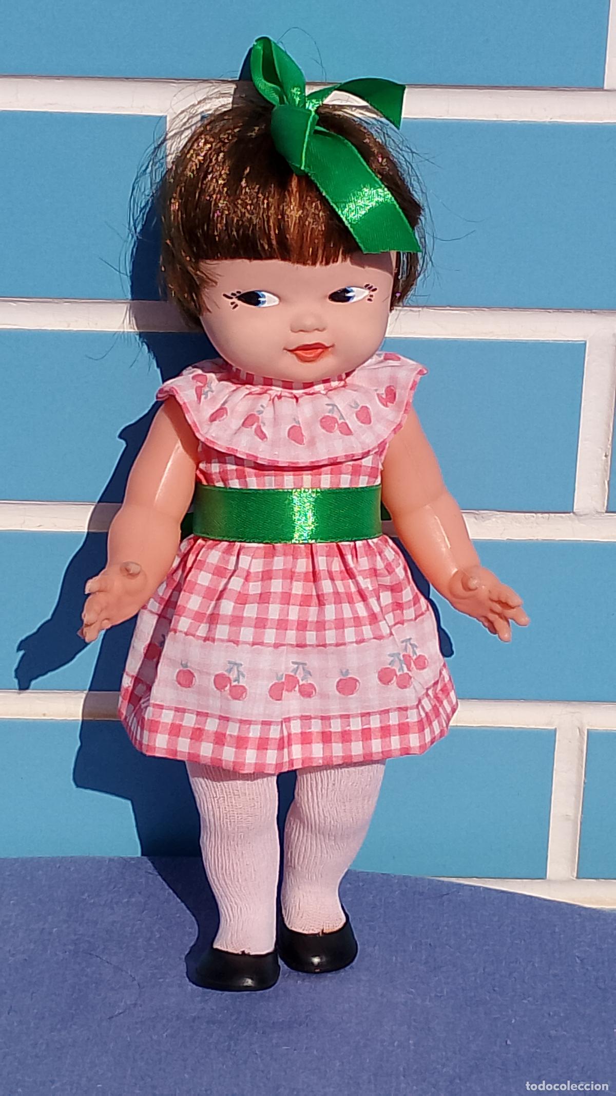 Mu&ntilde;ecas espa&ntilde;olas modernas: Antigua mu&ntilde;eca espa&ntilde;ola de Roselly