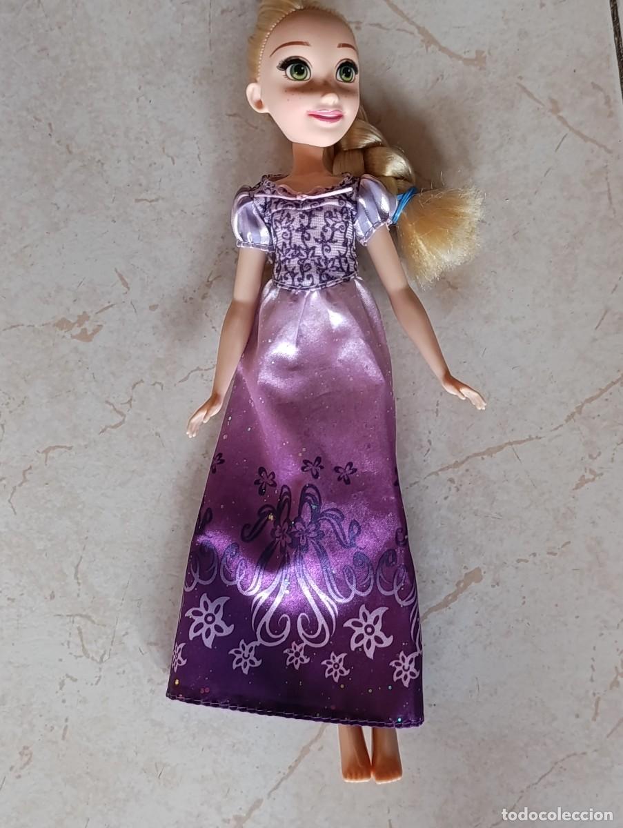 Mu&ntilde;ecas espa&ntilde;olas modernas: Rapunzel Disney Princess Royal Shimmer Hasbro B5286 con vestido original