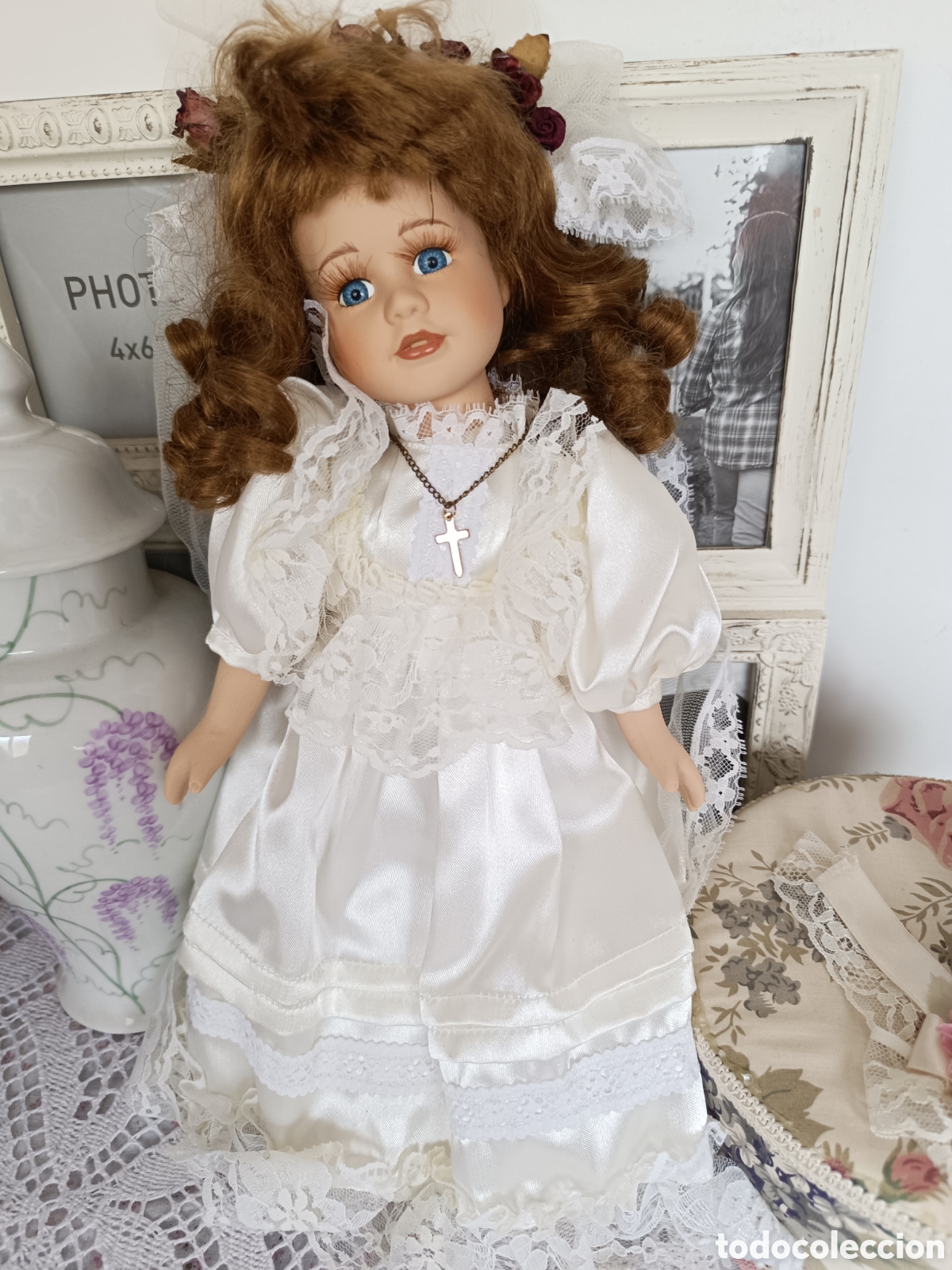 Mu&ntilde;ecas espa&ntilde;olas modernas: Mu&ntilde;eca antigua de porcelana vestida de novia