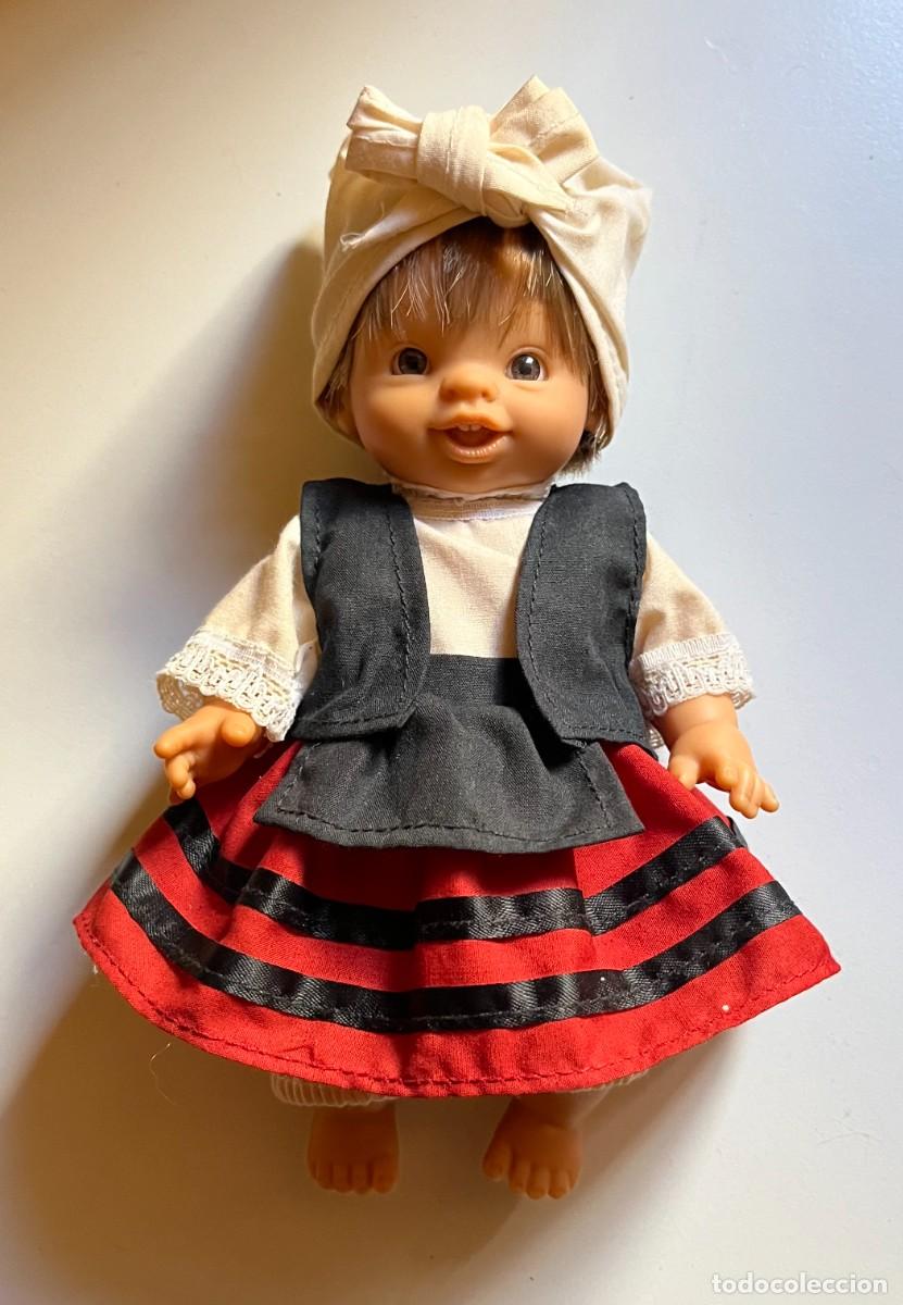 Mu&ntilde;ecas espa&ntilde;olas modernas: MU&Ntilde;ECA PAOLA REINA PAOLITA VASCA 1996