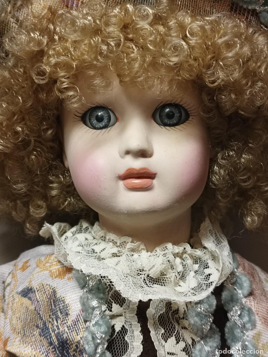 Mu&ntilde;ecas espa&ntilde;olas modernas: Mu&ntilde;eca de porcelana entera de Ramon Ingles de 60 cm.