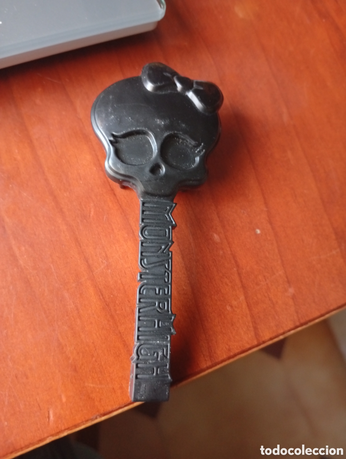 Mu&ntilde;ecas espa&ntilde;olas modernas: PEINE MU&Ntilde;ECA MONSTER HIGH NEGRO - Foto 1