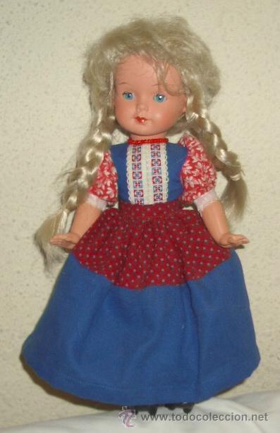 Mu&ntilde;ecas extranjeras: MU&Ntilde;ECA DE CELULOIDE VESTIDA DE HOLANDESA,A&Ntilde;OS 50 - Foto 1