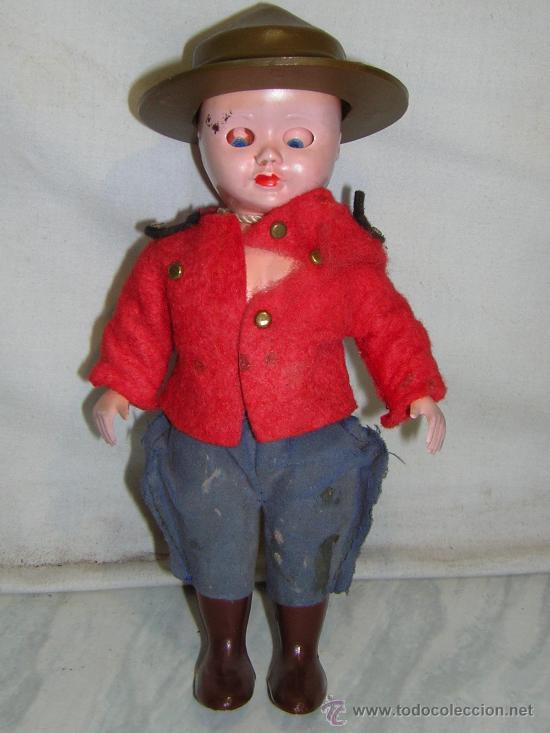 Muñecas Extranjeras: antiguo muñeco rogark policia montada canada ojos durmientes 15cm - Foto 1 - 27590794