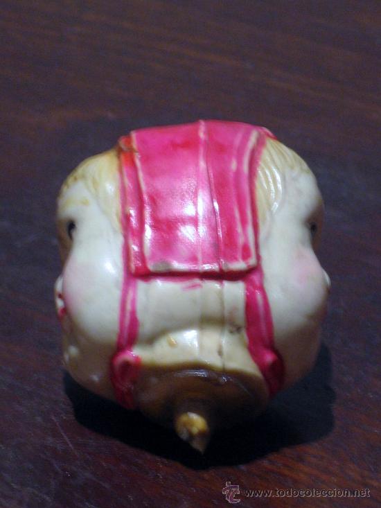 Mu&ntilde;ecas extranjeras: SONAJERO ANTIGUO DE CELULOIDE FINALES S XIX DOS CARAS - Foto 2