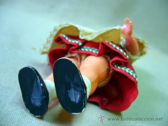 Mu&ntilde;ecas extranjeras: MU&Ntilde;ECA REGIONAL, ALEMANA, A CUERDA, DE PLASTICO, CABEZA DE CELULOIDE, 17 CM - Foto 5