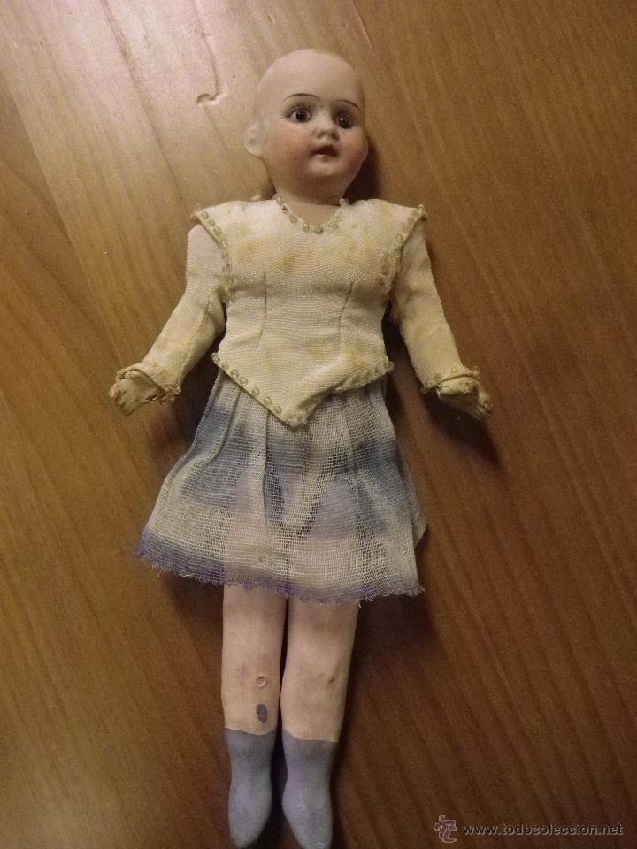 Mu&ntilde;ecas extranjeras: Mu&ntilde;eca antigua con cabeza de porcelana - Foto 3