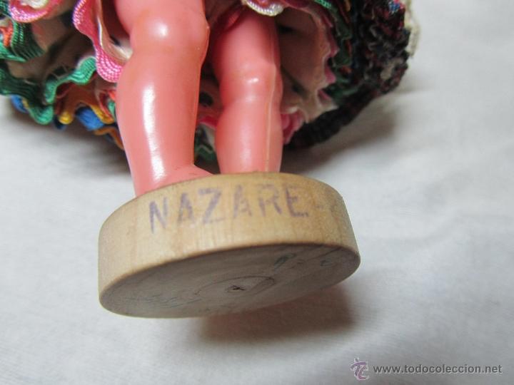 Mu&ntilde;ecas extranjeras: Mu&ntilde;eca de celuloide ojos durmientes Traje muy ornamentado - Foto 8