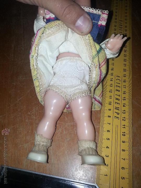 Mu&ntilde;ecas extranjeras: antigua mu&ntilde;eca - Foto 2