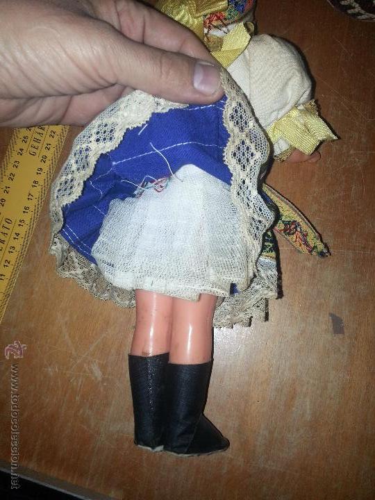 Mu&ntilde;ecas extranjeras: antigua mu&ntilde;eca espectacuar vestida - Foto 4