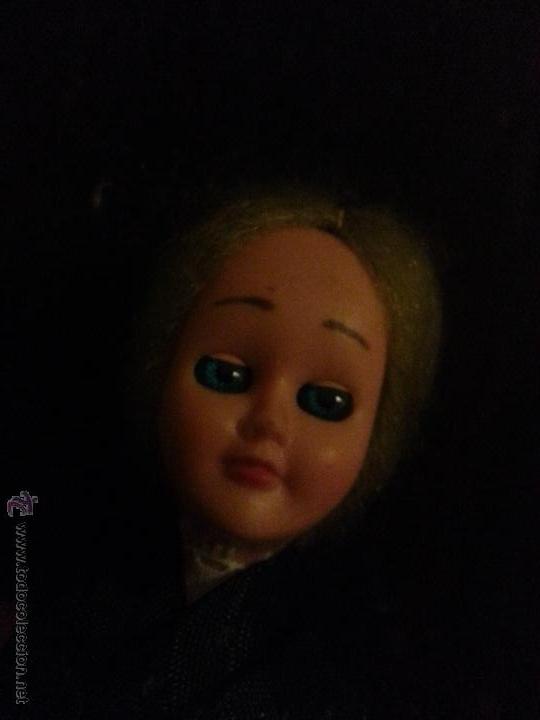 Mu&ntilde;ecas extranjeras: antiguo mu&ntilde;eca ojos moviles - Foto 2