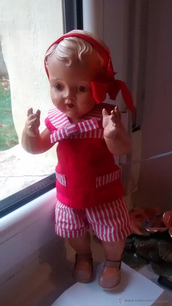 Mu&ntilde;ecas extranjeras: preciosa mu&ntilde;eca de celuloide marcada - Foto 2