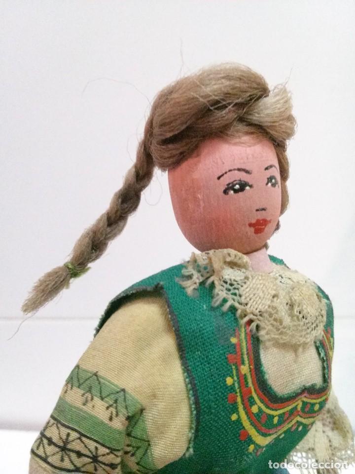 Mu&ntilde;ecas extranjeras: mu&ntilde;eca de alambre traje tradicional de bulgaria - Foto 3