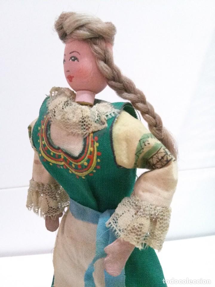 Mu&ntilde;ecas extranjeras: mu&ntilde;eca de alambre traje tradicional de bulgaria - Foto 13