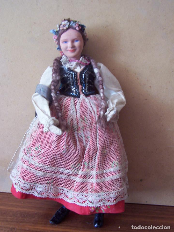 Muñecas Extranjeras: Muñeca polaca de trapo con cabeza de cerámica. Altura 30 cm, - Foto 1 - 75870043