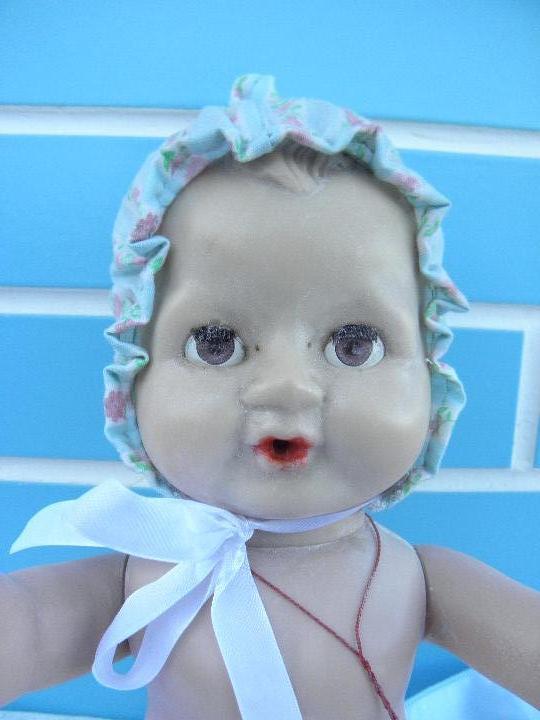 Mu&ntilde;ecas extranjeras: Mu&ntilde;eco beb&eacute; antiguo ingl&eacute;s Patsy de Palitoy - Foto 2