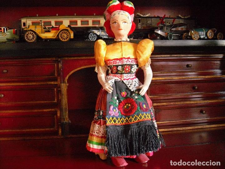 muñeca de vestida traje tipico o - Acheter Autres poupées internationales anciennes sur todocoleccion