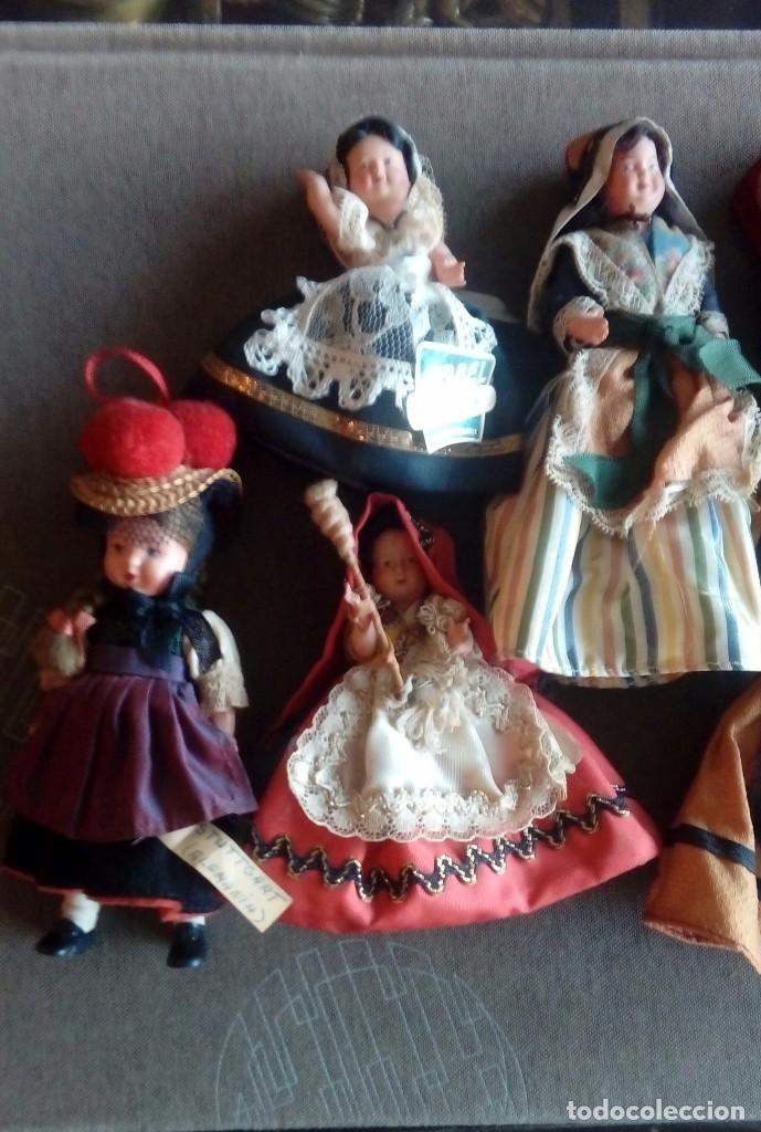 Mu&ntilde;ecas extranjeras: Lote de 6 mu&ntilde;ecas de plastico duro - Foto 2