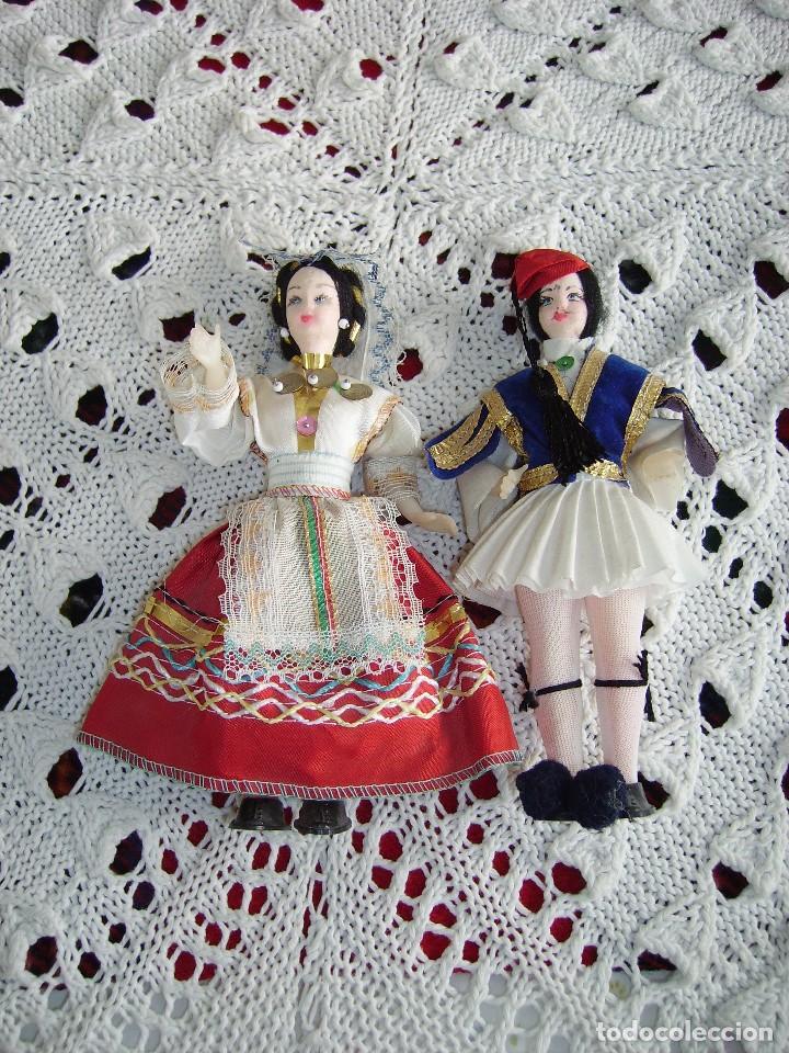 Mu&ntilde;ecas extranjeras: Antigua pareja de mu&ntilde;ecos griegos - Foto 1